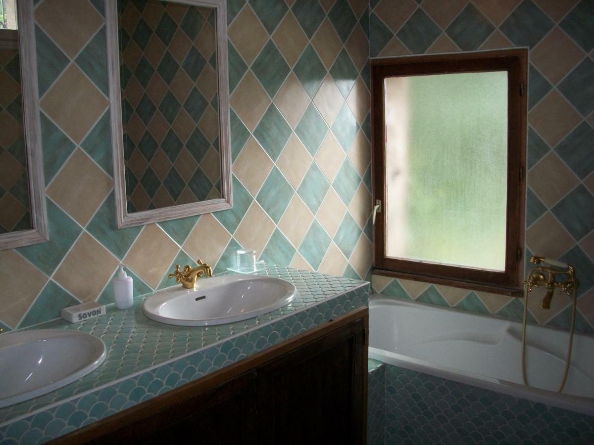 Отель Le Pre Joli Beaugas Экстерьер фото